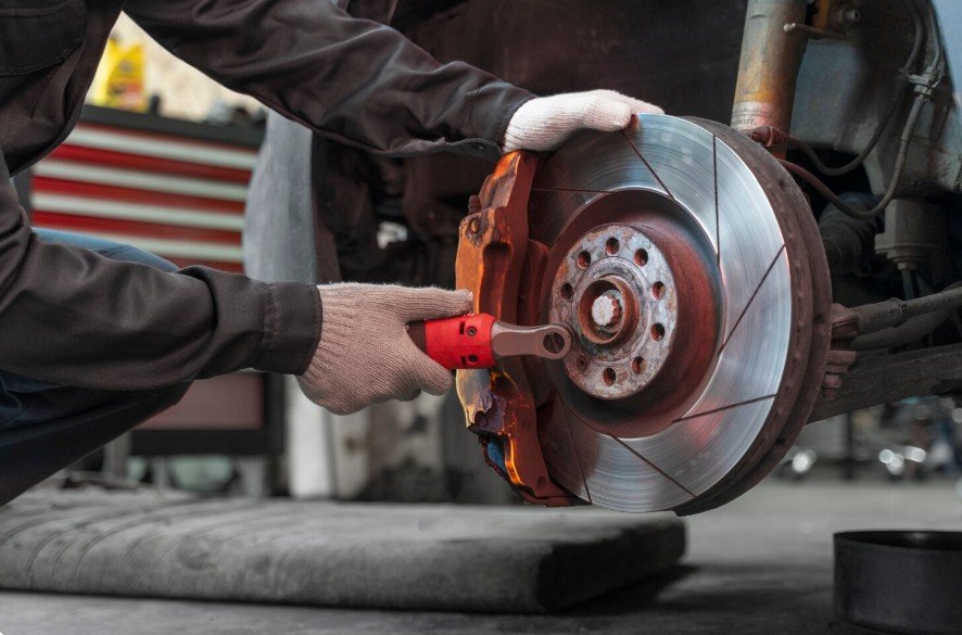 Brake service and inspection in Al Quoz Dubai